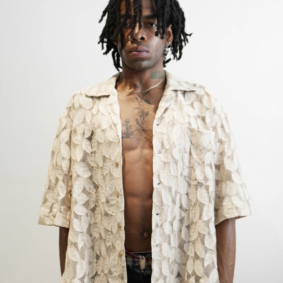 Marché Rue Dix Abdul Leaf Applique Shirt - Picture 2 of 8